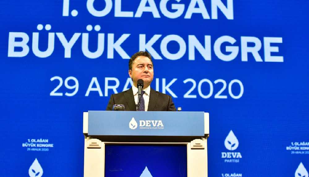 Ali Babacan ağlayarak kız kardeşini anlattı