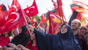 Araştırma: Avrupa’da yaşayan Türkler mutlular, dönmek istemiyorlar