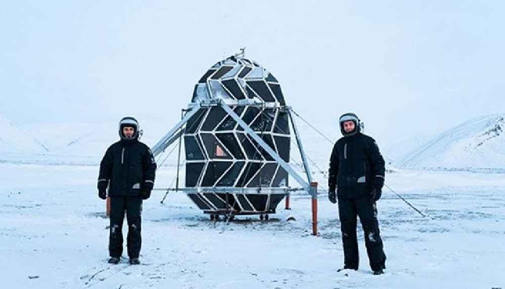 Ay’daki yaşam koşullarını deneyimlemek için 2 ay barınakta kaldılar