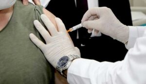 CHP'li Emir: “Olmayan aşı ile kaos yaratacaklardı”