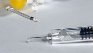 Prof. Şenol: Aşılar gümrükte uygun koşullarda beklemezse etkinliğini yitirebilir