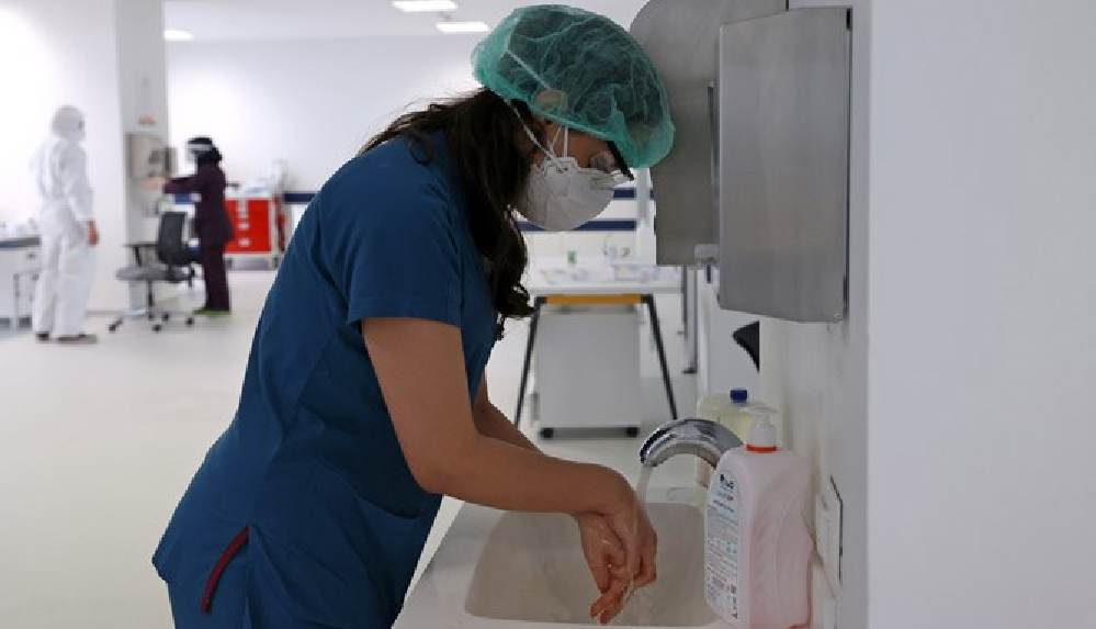 SGK Yüksek Sağlık Kurulu, Covid-19'u meslek hastalıkları arasına aldı