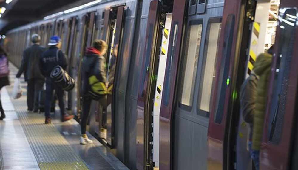 Sağlık çalışanlarına ücretsiz toplu taşıma süresi uzatıldı