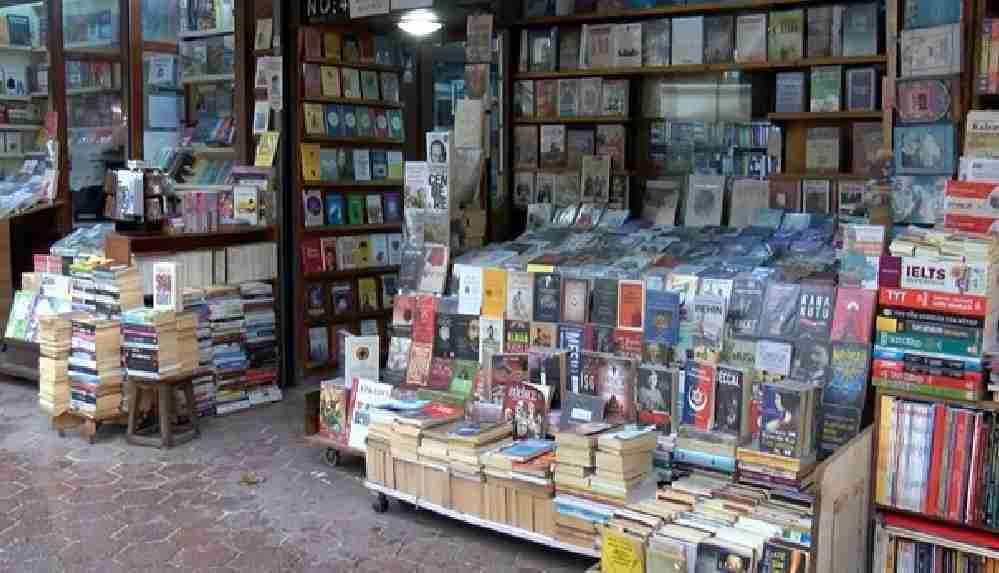 Tarihi Sahaflar Çarşısı'ndaki esnaflar_ İnternet bizi mahvetti