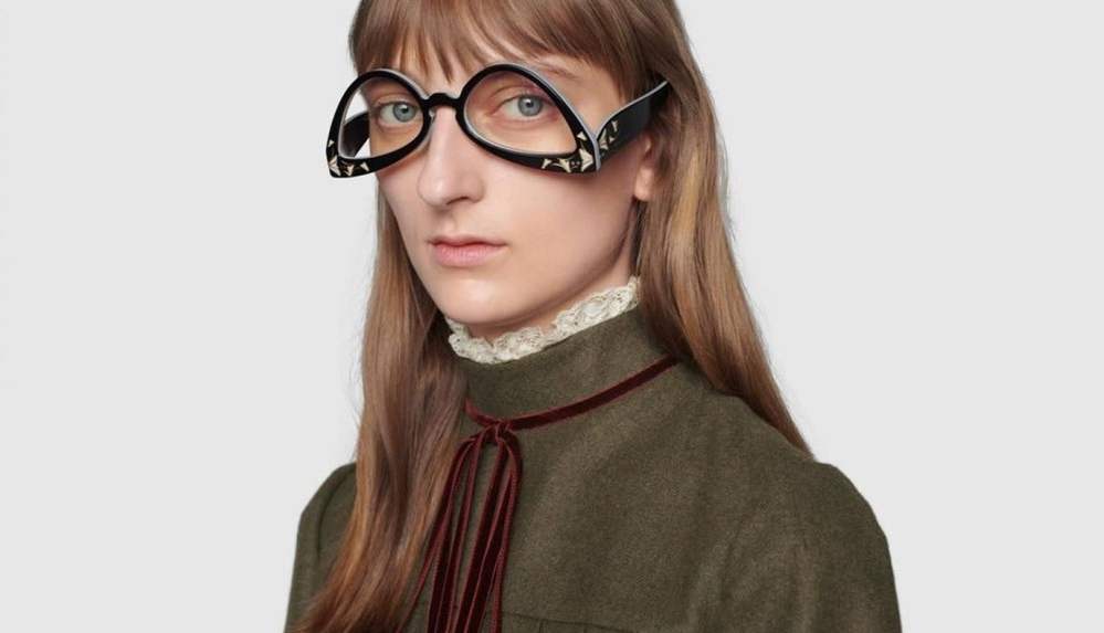 Ünlü moda devinin 5 bin liralık gözlüğü alay konusu oldu