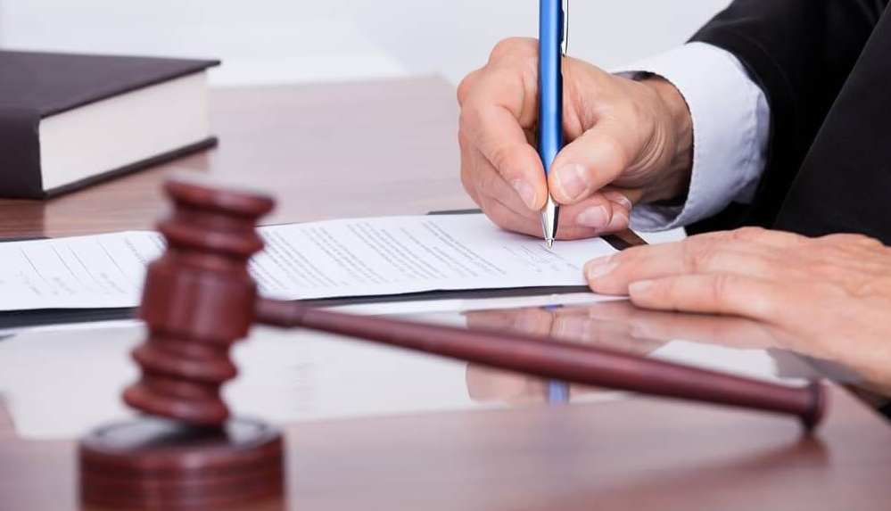 Yargıtay, işkolik eşi boşanma sebebi saydı