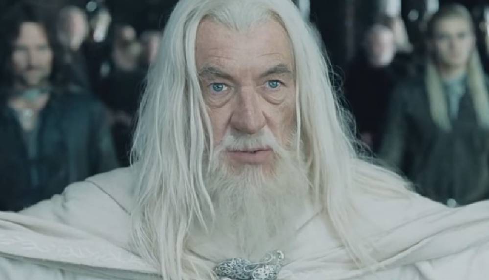 Yuzuklerin-Efendisinin-Gandalfi-Sir-Ian-McKellen-Covid-19-asisi-oldu