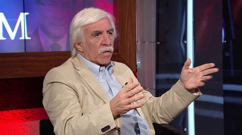 ‘Kırmızı-Fularlı-Kız’-paylaşımı-nedeniyle-Cengiz-Çandar-için-yakalama-kararı