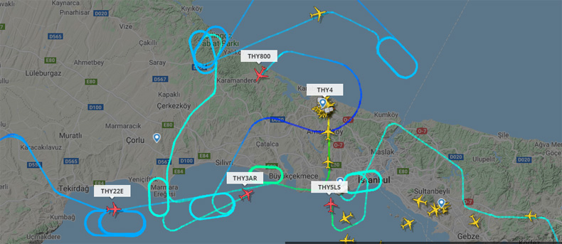Uçaklar İstanbul Havalimanı'na iniş yapamadı