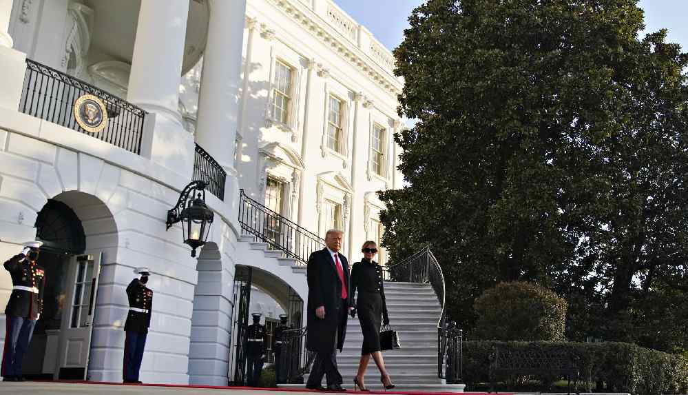 ABD-Baskani-Donald-Trump-Beyaz-Saraydan-ayrildi-1