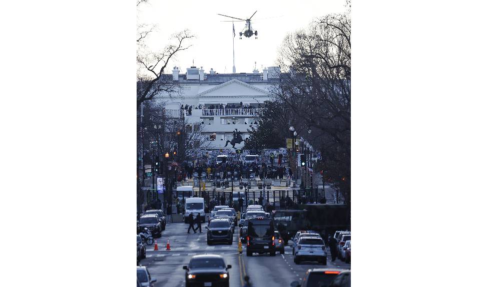 Donald Trump Beyaz Saray’dan ayrıldı