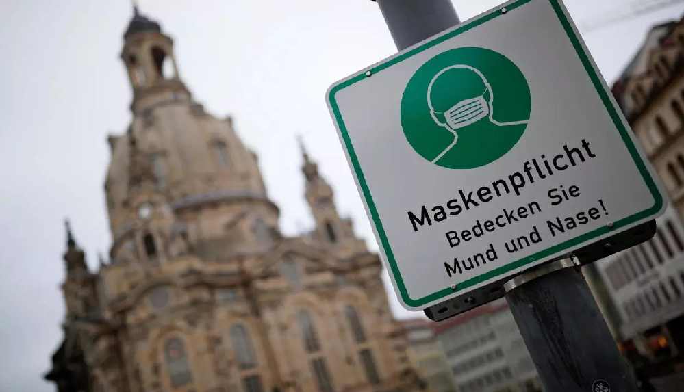 Almanya'da maske takmayana 25 bin euro ceza