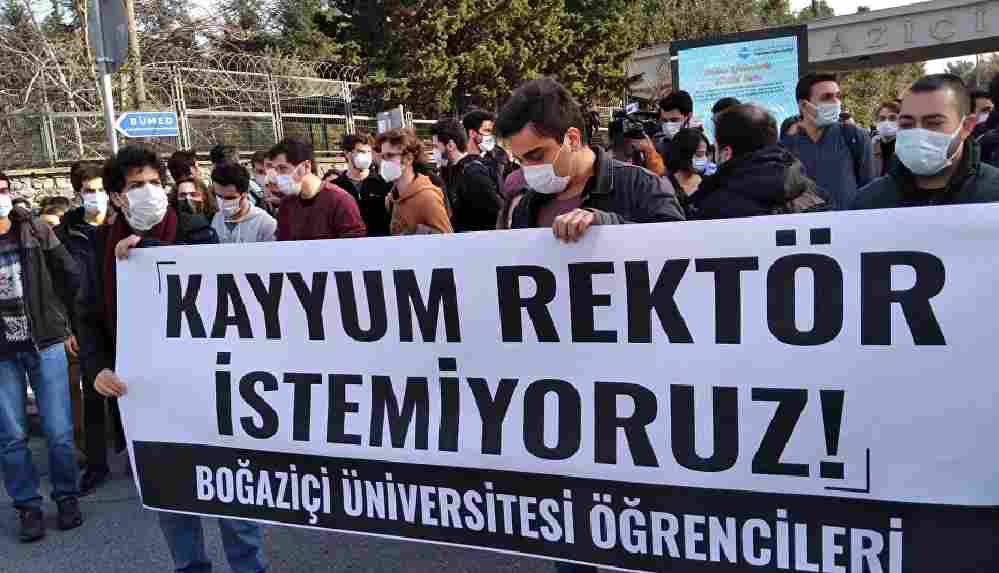 Boğaziçi Üniversitesi'nde Prof. Dr. Melih Bulu'nun rektör olarak atanması protesto ediliyor