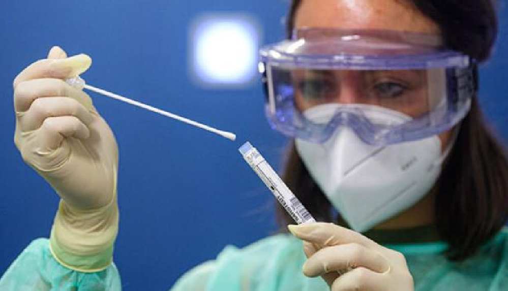 Çin anüsten Covid-19 testi yapmaya başladı