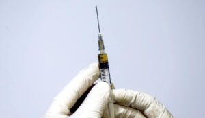 Covid-19 aşısı öncesi rıza formu imzalatılacak