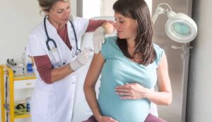 Hamilelik planı olanlar Covid-19 aşısı olmalı mı?