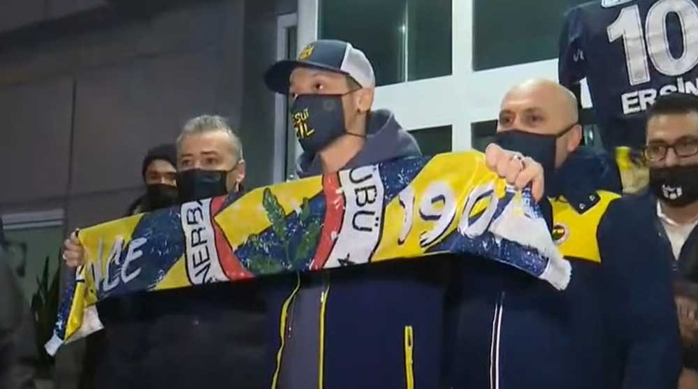 Mesut-Özil-İstanbul’da--‘Benim-için-de-bir-rüya-gerçek-oluyor’