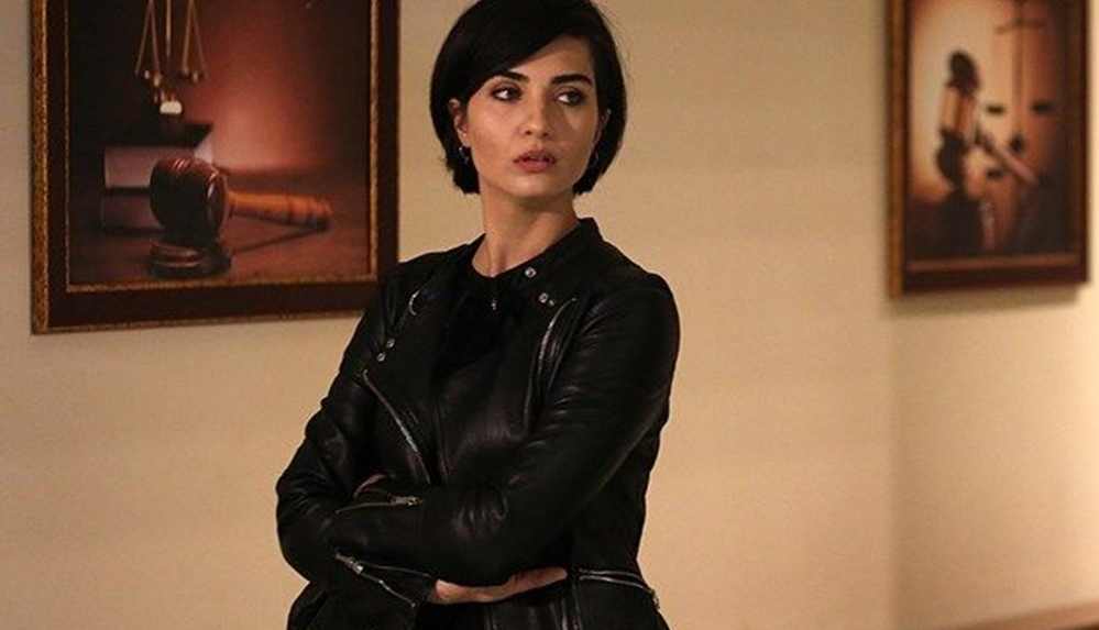 Tuba Büyüküstün'den Sefirin Kızı mesajı_ Hem tanıdık, hem yepyeni bir yolculuk başlıyor