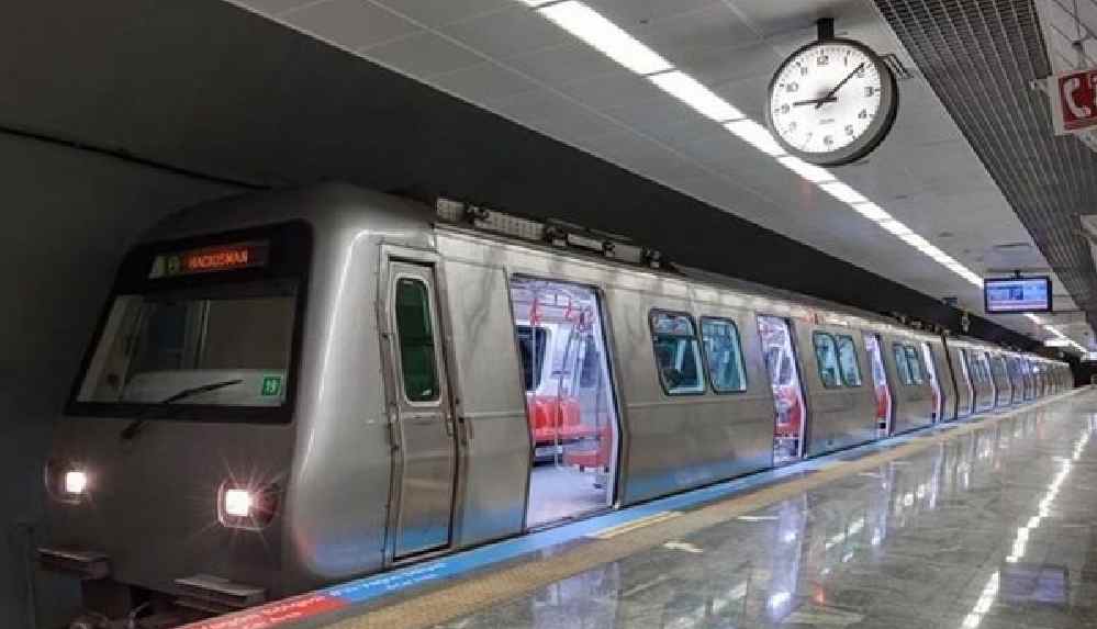 Yenikapı-Hacıosman metro seferlerinde aksama