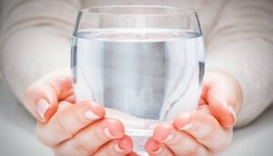 Yetişkin bir bireyin her gün ne kadar su içmesi gerektiğini biliyor musunuz?
