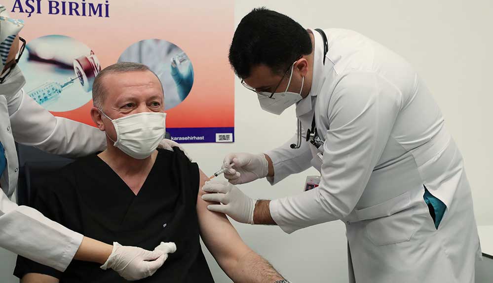 Cumhurbaşkanı Erdoğan, Covid-19 aşısının ikinci dozunu yaptırdı