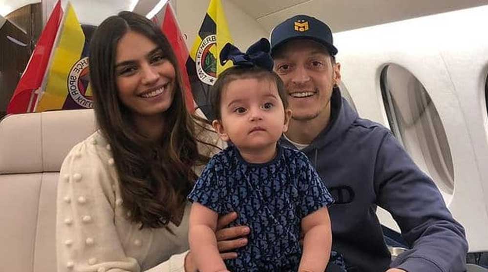 Mesut Özil İstanbul’da: ‘Benim için de bir rüya gerçek oluyor’