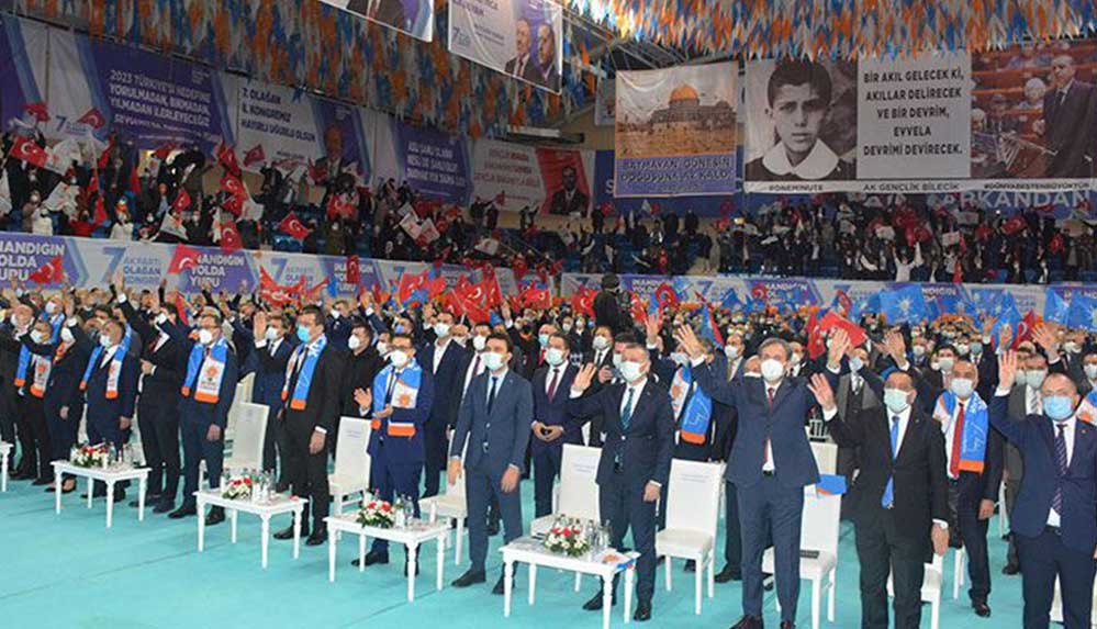 AKP Bilecik kongresinde küfür skandalı 5 AKP-Bilecik-kongresinde-küfür-skandalı
