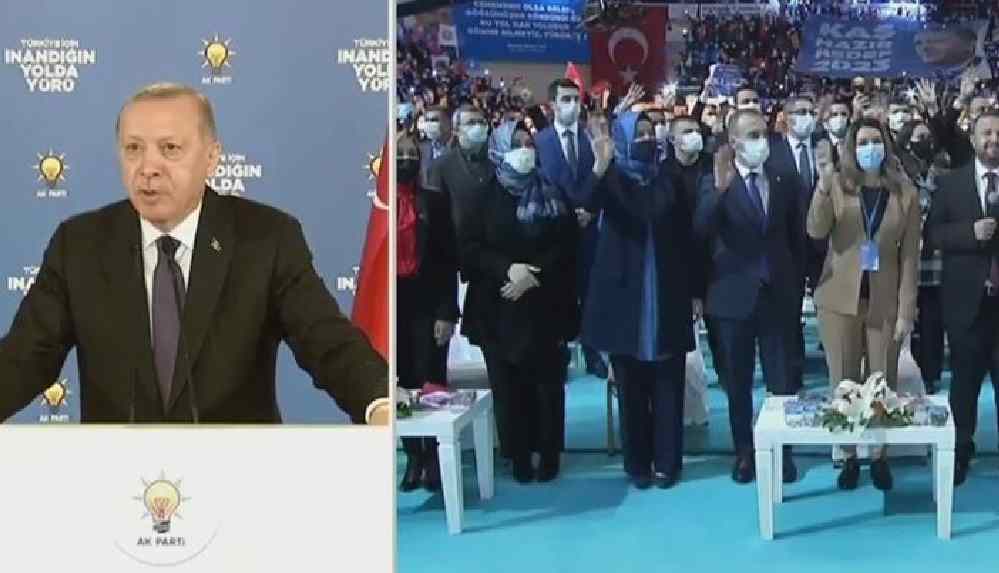 AKP kongresinde o şarkı çalındı: Erdoğan 'baba'ları karıştırdı