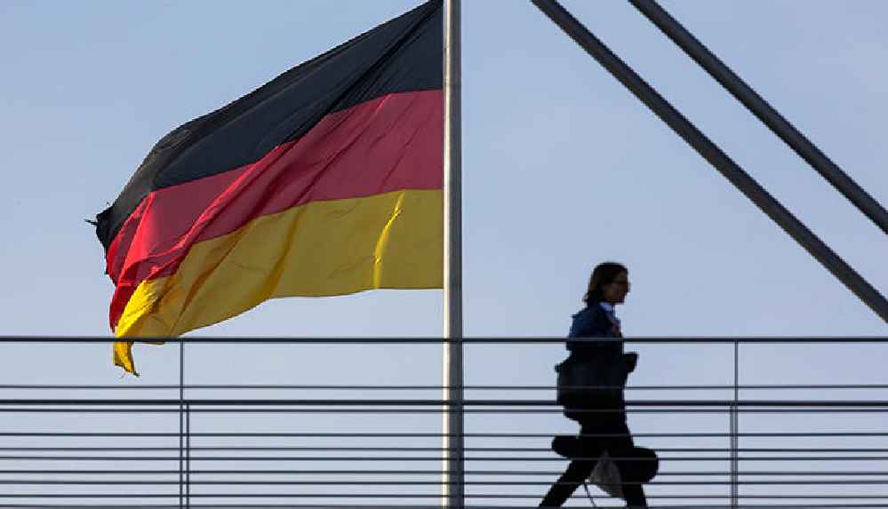 Almanya, Türkiye'den yapılan iltica başvurularının yarısı kabul etti