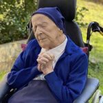 Aşı-olan-en-yaşlı-kişi-belli-oldu--Şarap-içerim,-bira-içerim,-sevdiğim-şeyi-yerim