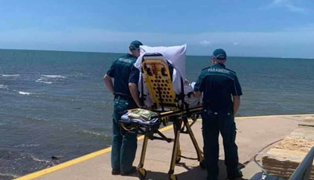 Avustralya’da-sağlık-çalışanları-ölmek-üzere-olan-hastanın-son-isteğini-yerine-getirdi