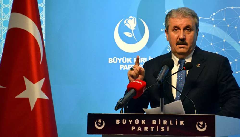 BBP lideri Destici: Gerekirse Çin'e savaş açarız, dünyada korkacağımız hiçbir ülke yok