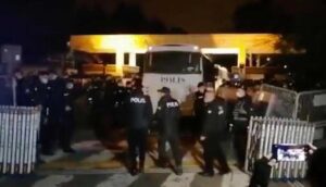 Boğaziçi-Üniversitesi'ne-polis-müdahalesi...-Valilik'ten-açıklama--159-gözaltı