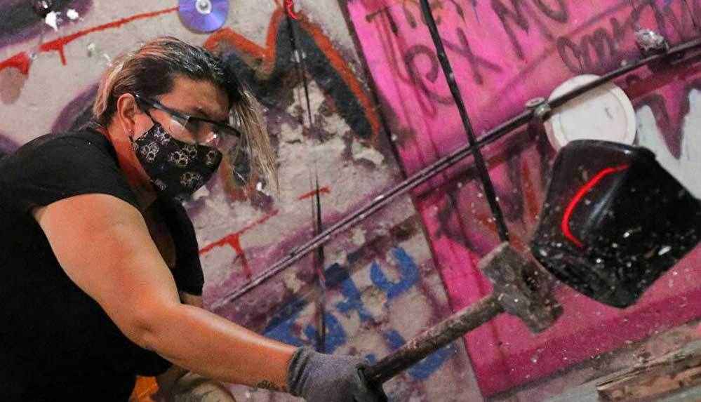 Brezilya'da 'Öfke Odası': 'Sinirimi başka birinden çıkarmak yerine bir şeyler kırıp dökmeyi tercih ediyorum'