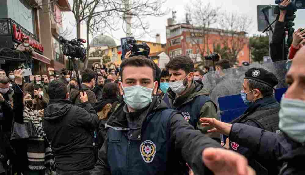 EGM’den ‘aşağıya bak’ açıklaması