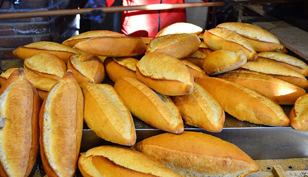 İstanbul’da ekmeğe ‘resmi zam’