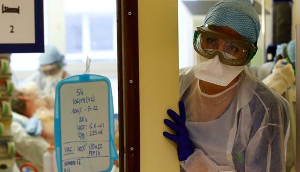 Fransa'da-'Covid-19'lu-sağlıkçılar-çalışmaya-devam-ediyor'-iddiası