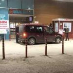 Hastaneye yetişemeyince acil servisin önünde doğum yaptı 12 Hastaneye yetişemeyince acil servisin önünde doğum yaptı