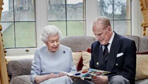 İngiltere Kraliçesi 2. Elizabeth'in 99 yaşındaki eşi Prens Philip hastaneye kaldırıldı