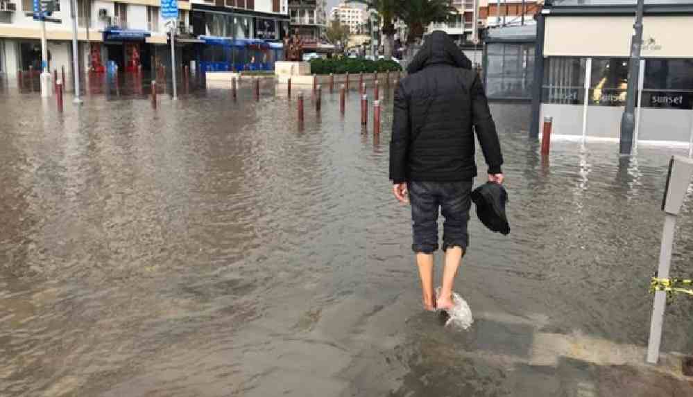 İzmir'de sel mağdurları kısıtlamalardan muaf tutuldu
