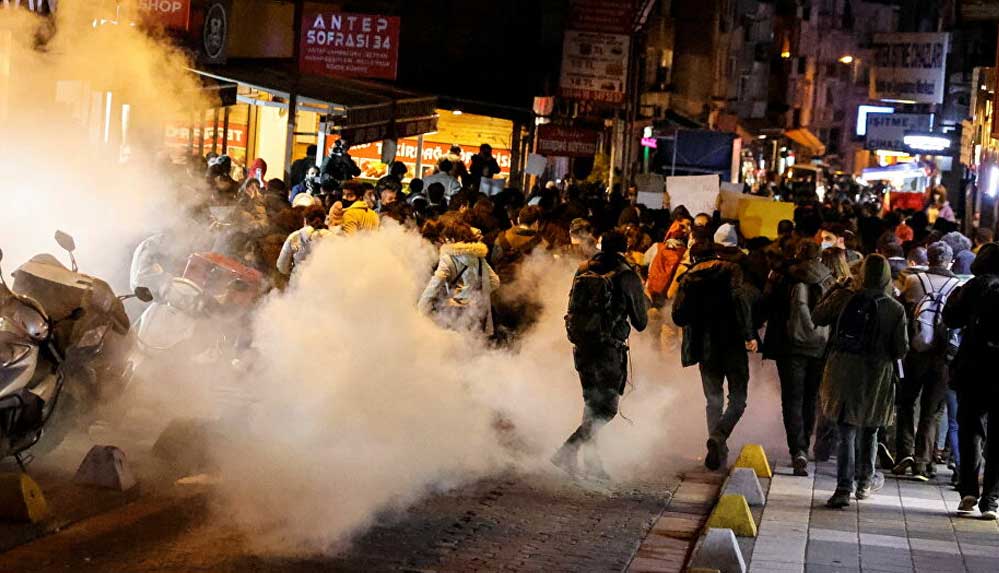 Kadıköy’deki-Boğaziçi-Üniversitesi-eylemlerinde-gözaltına-alınan-4-kişi-tutuklandı,-2-kişi-serbest