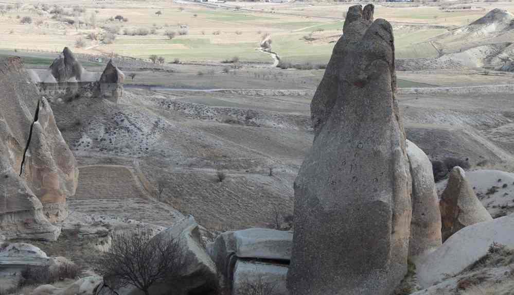 Kapadokya’da peribacaları yıkılıyor