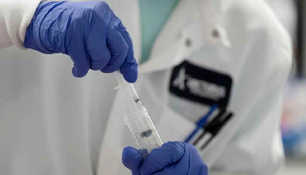 Klinik denemelerde gönüllülere bilinçli olarak Kovid-19 bulaştırılacak