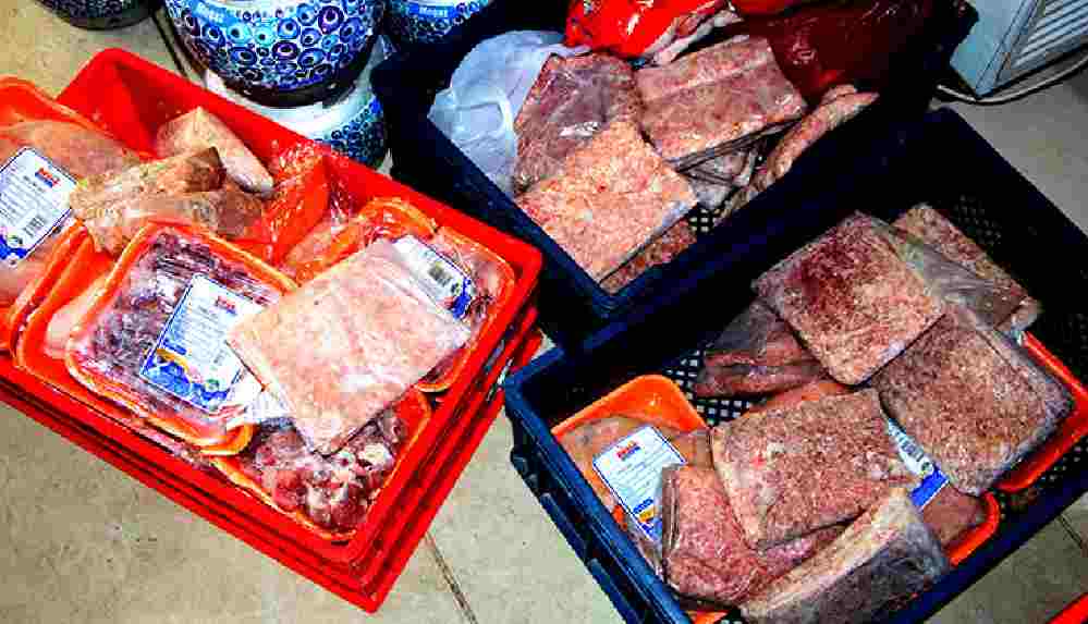 Markette 250 kilo bozulmuş et ele geçirildi