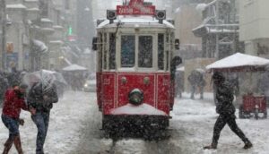 Prof. Dr. Orhan Şen yanıtladı: Kar yağışı İstanbul’u ne zaman terk edecek?
