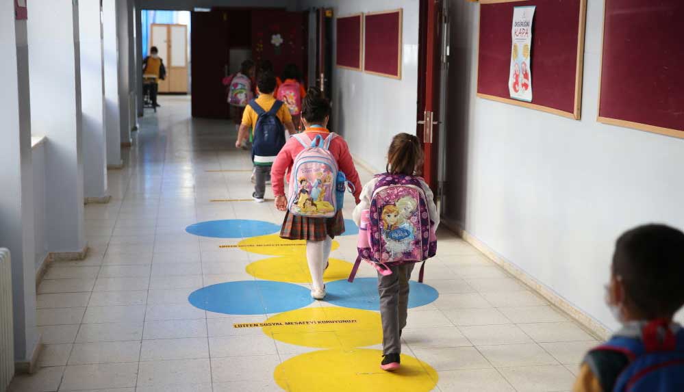 Milli-Eğitim-Bakanı-Selçuk,-yüz-yüze-eğitime-geçişin-ayrıntılarını-bugün-açıklayacak