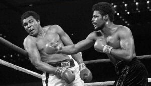 Ünlü boksör Muhammed Ali'nin çizimleri yaklaşık 1 milyon dolara satıldı