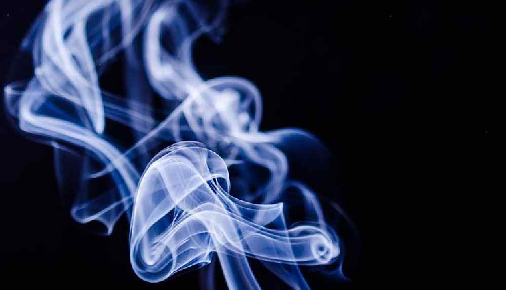 "Sigara dumanı virüs bulaştırma riskini artırıyor"