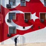 'Süs gibi' Türk bayrağı çizimine tepki 11 'Süs gibi' Türk bayrağı çizimine tepki