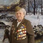 99 yaşındaki savaş gazisi kadın, jet simülatörüyle uzaya çıktı